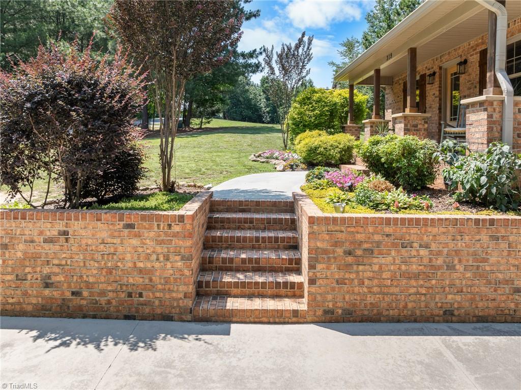 319 Ebert Farm Road Lexington, NC 27295 - Photo 4 of 38
