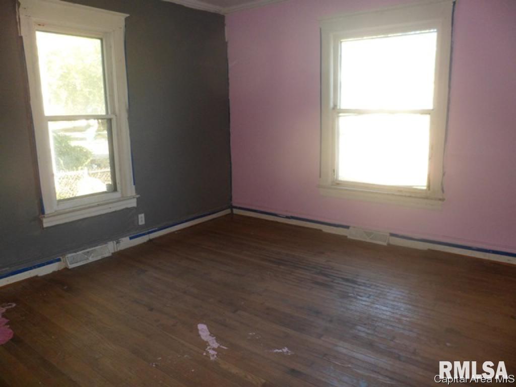 554 West Elliott Avenue Springfield, IL 62702 - Photo 4 of 9