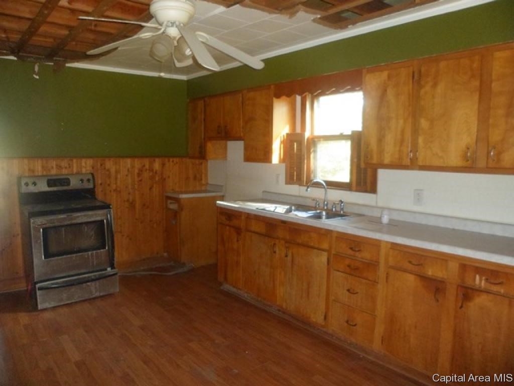 554 West Elliott Avenue Springfield, IL 62702 - Photo 7 of 9