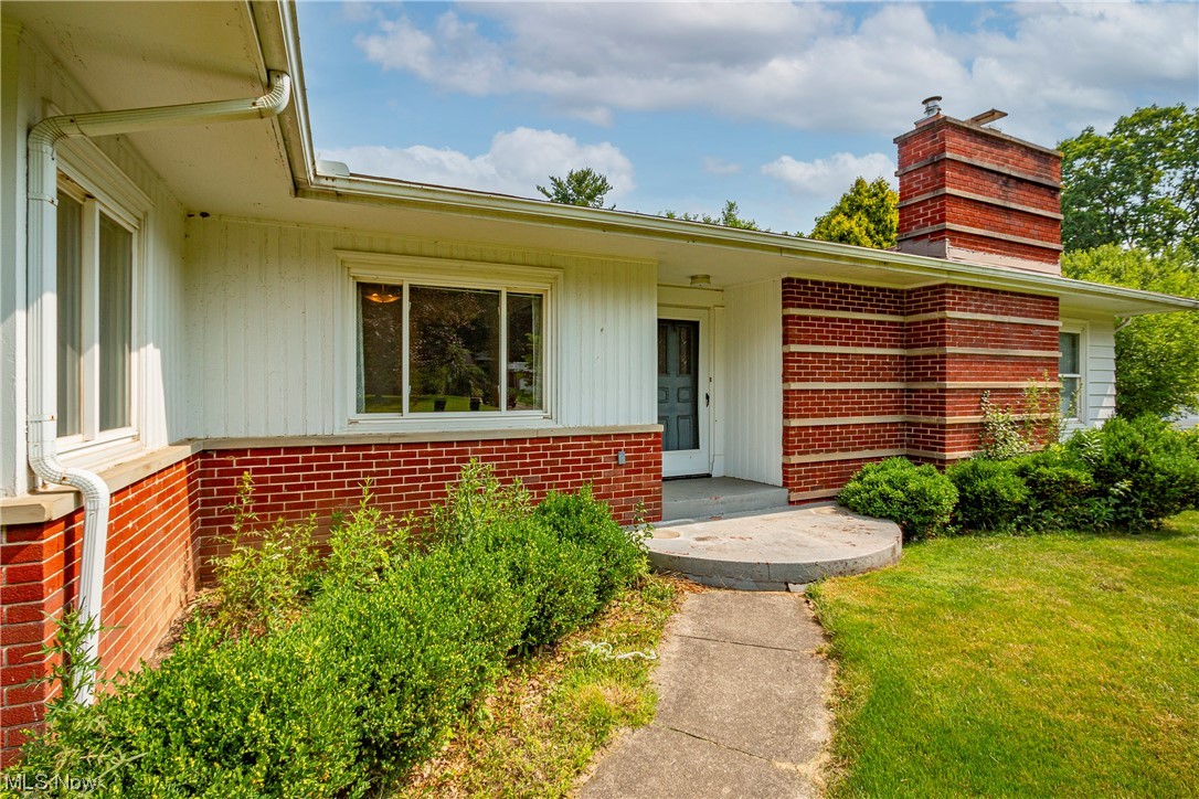 843 Mentor Road Akron, OH 44303 - Photo 4 of 33