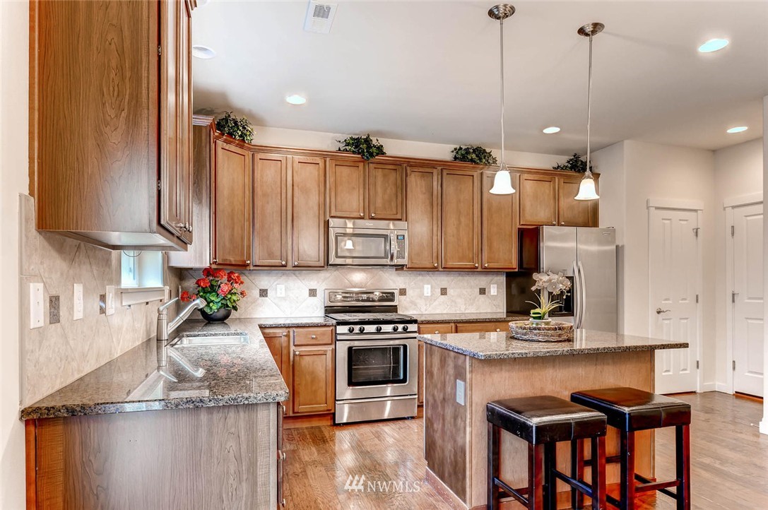22316 36th Avenue Southeast Bothell, WA 98021 - Photo 6 of 23