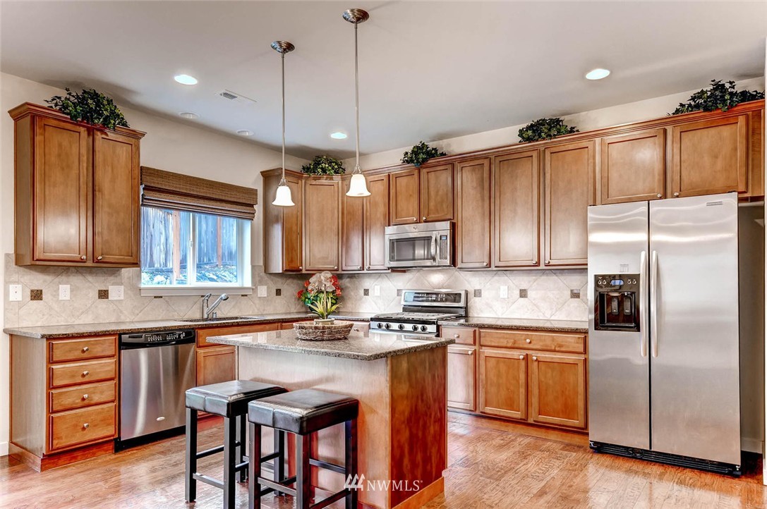 22316 36th Avenue Southeast Bothell, WA 98021 - Photo 7 of 23