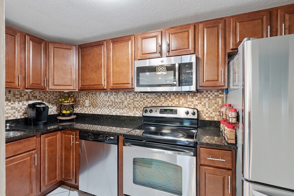 200 Manning Street, Unit 9A Hudson, MA 01749 - Photo 17 of 28