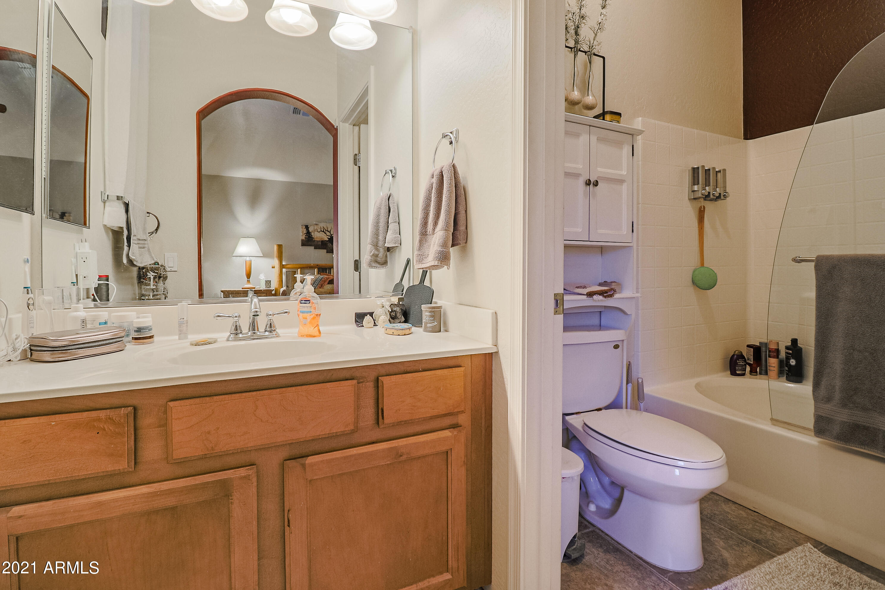 2150 East Bell Road, Unit 1114 Phoenix, AZ 85022 - Photo 19 of 29 Master Bath