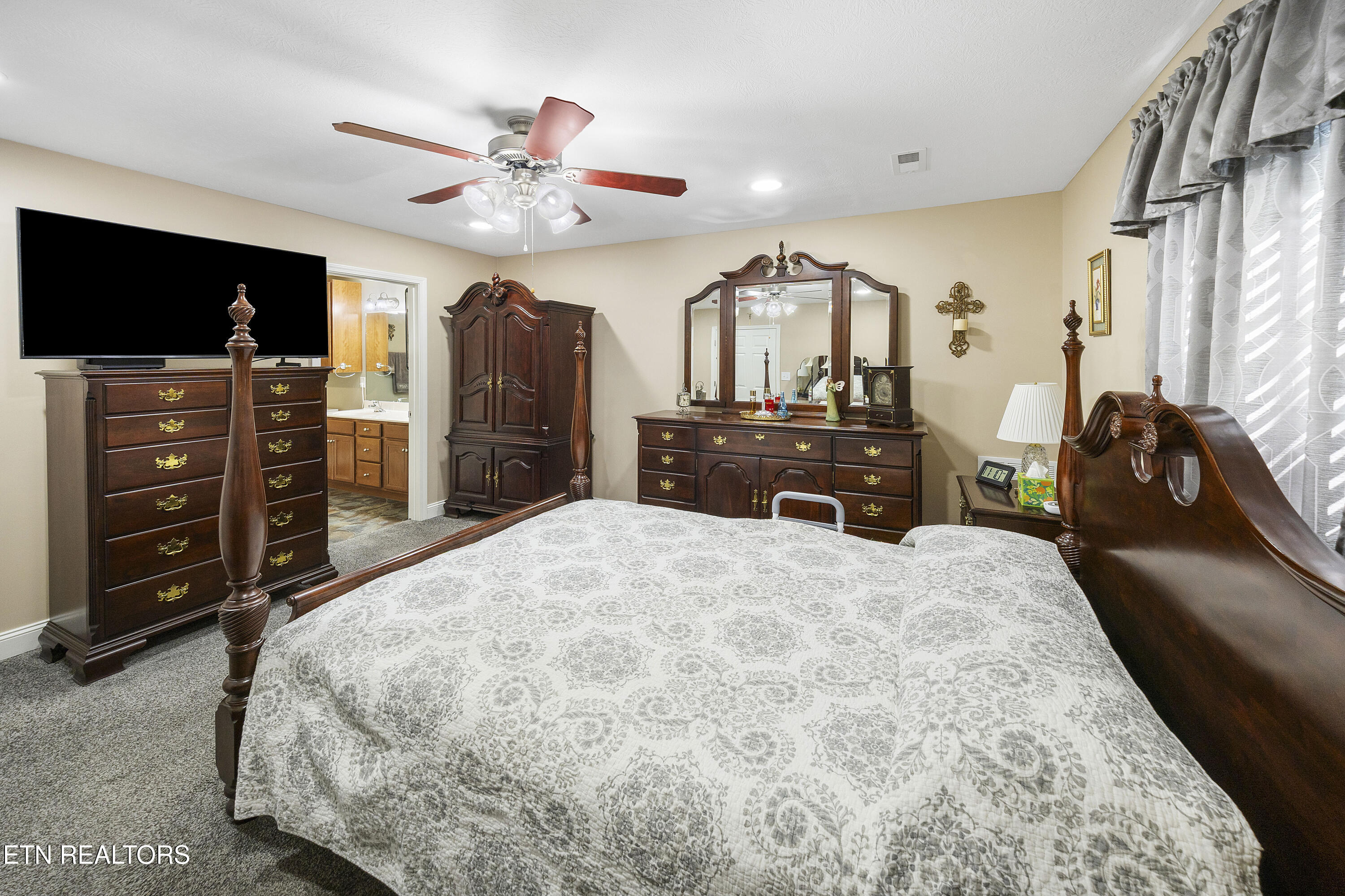 7731 Gilmore Lane Corryton, TN 37721 - Photo 39 of 42 L40A9548