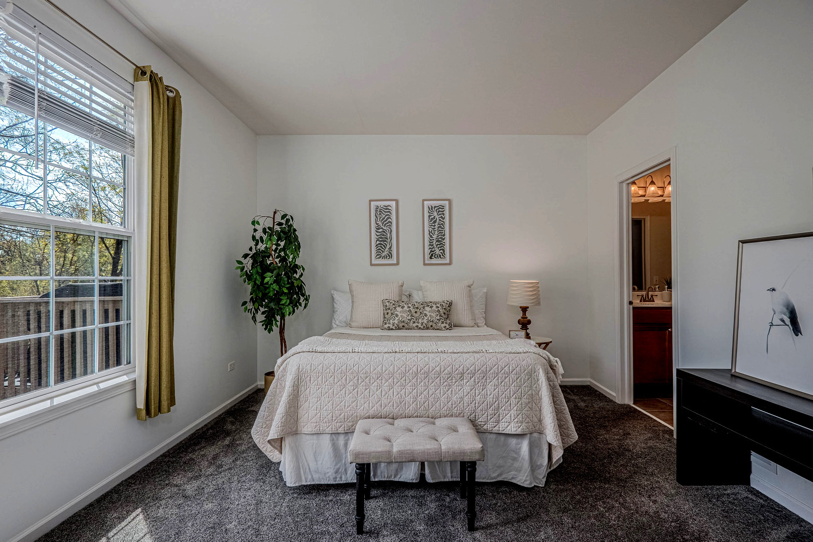 758 Oak Hollow Road Crystal Lake, IL 60014 - Photo 14 of 37