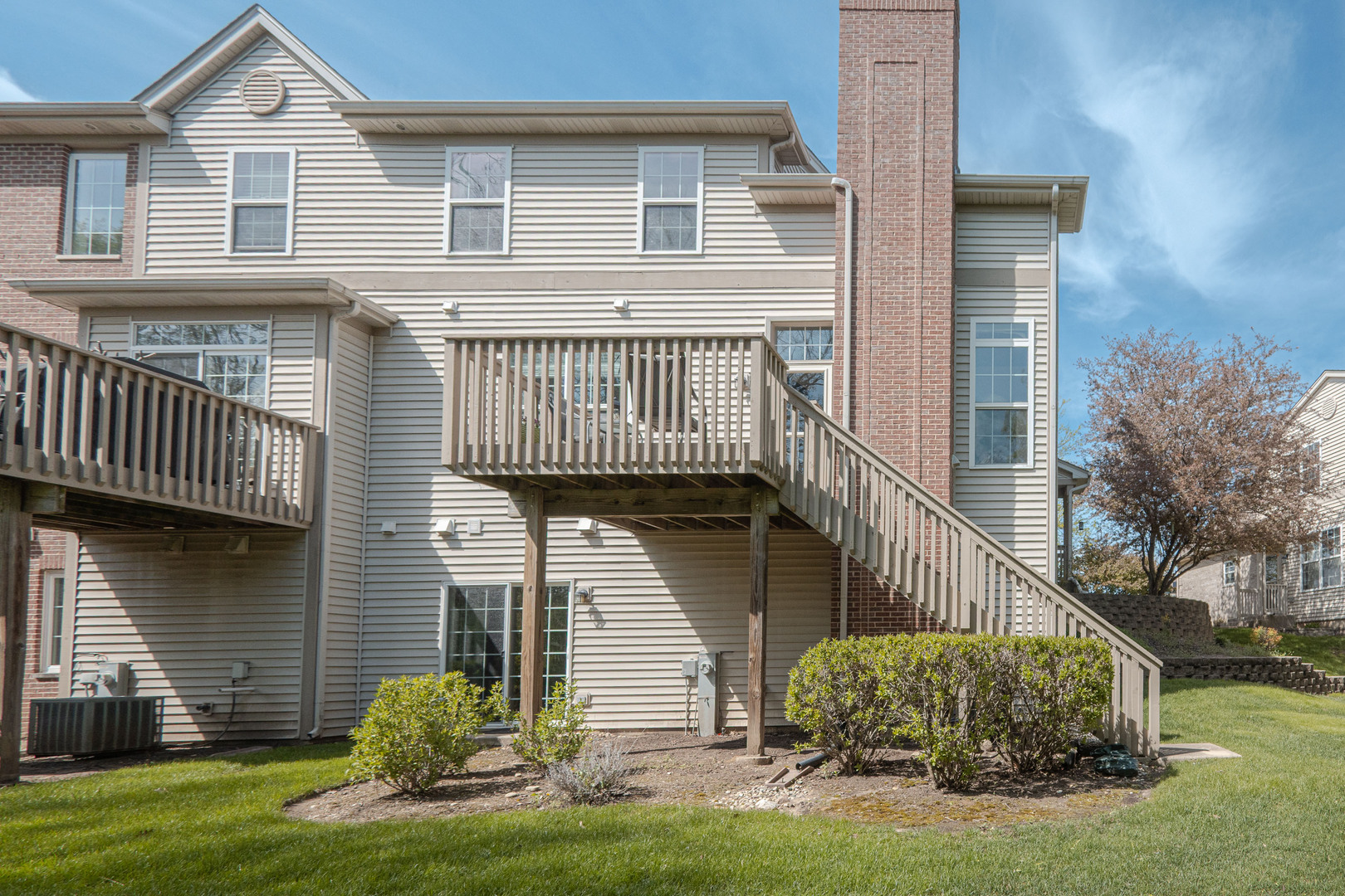 758 Oak Hollow Road Crystal Lake, IL 60014 - Photo 33 of 37