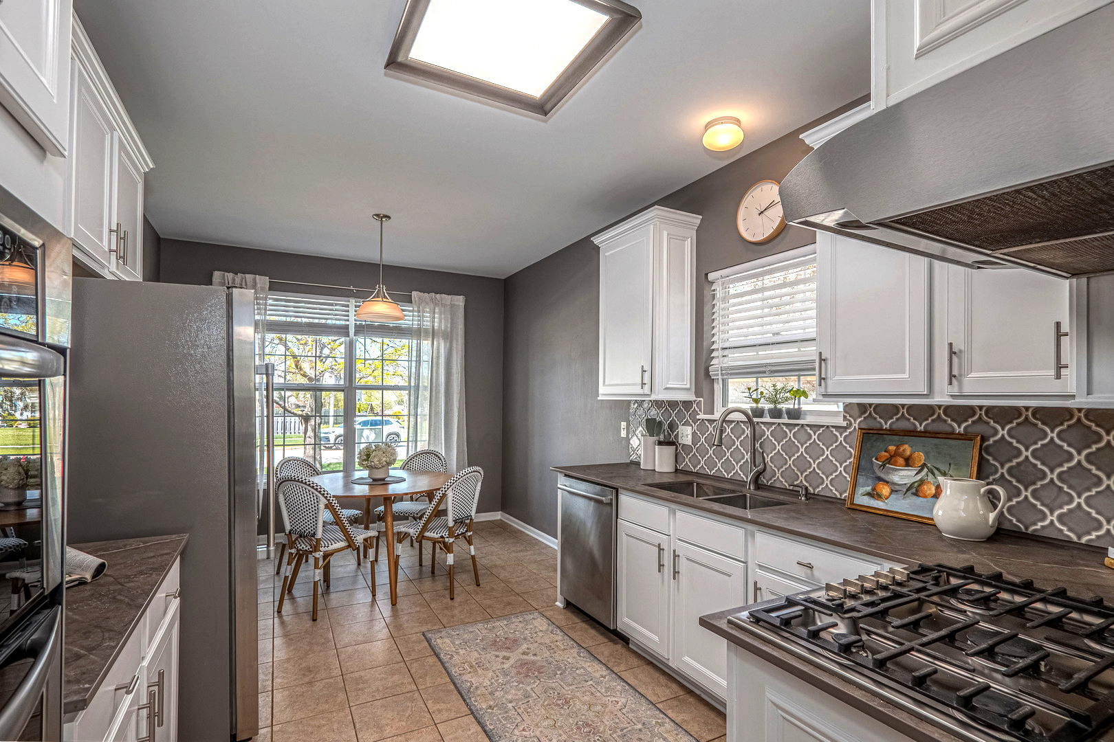 758 Oak Hollow Road Crystal Lake, IL 60014 - Photo 8 of 37