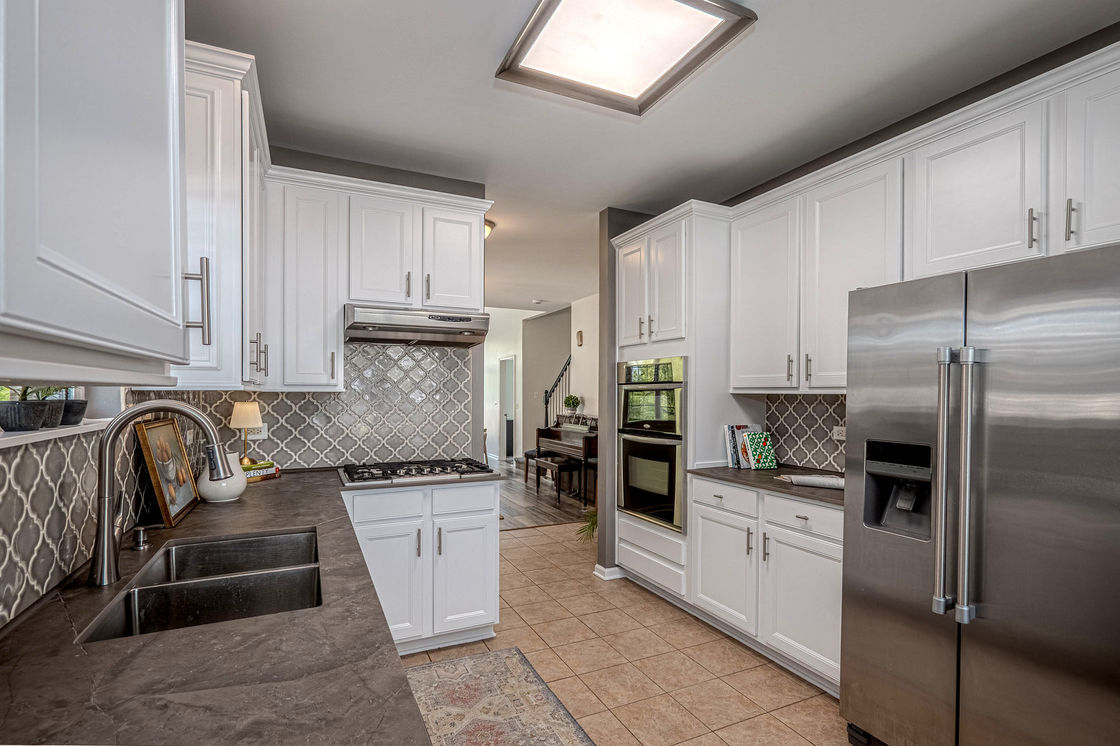 758 Oak Hollow Road Crystal Lake, IL 60014 - Photo 10 of 37
