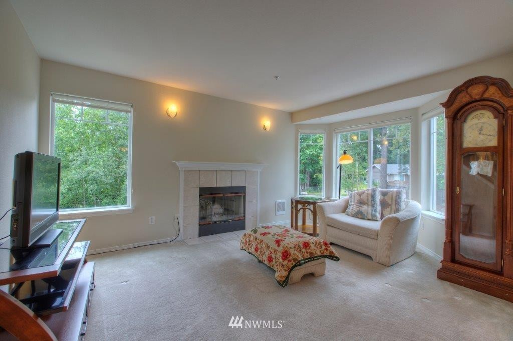 32404 Military Road South, Unit A Federal Way, WA 98001 - Photo 3 of 20