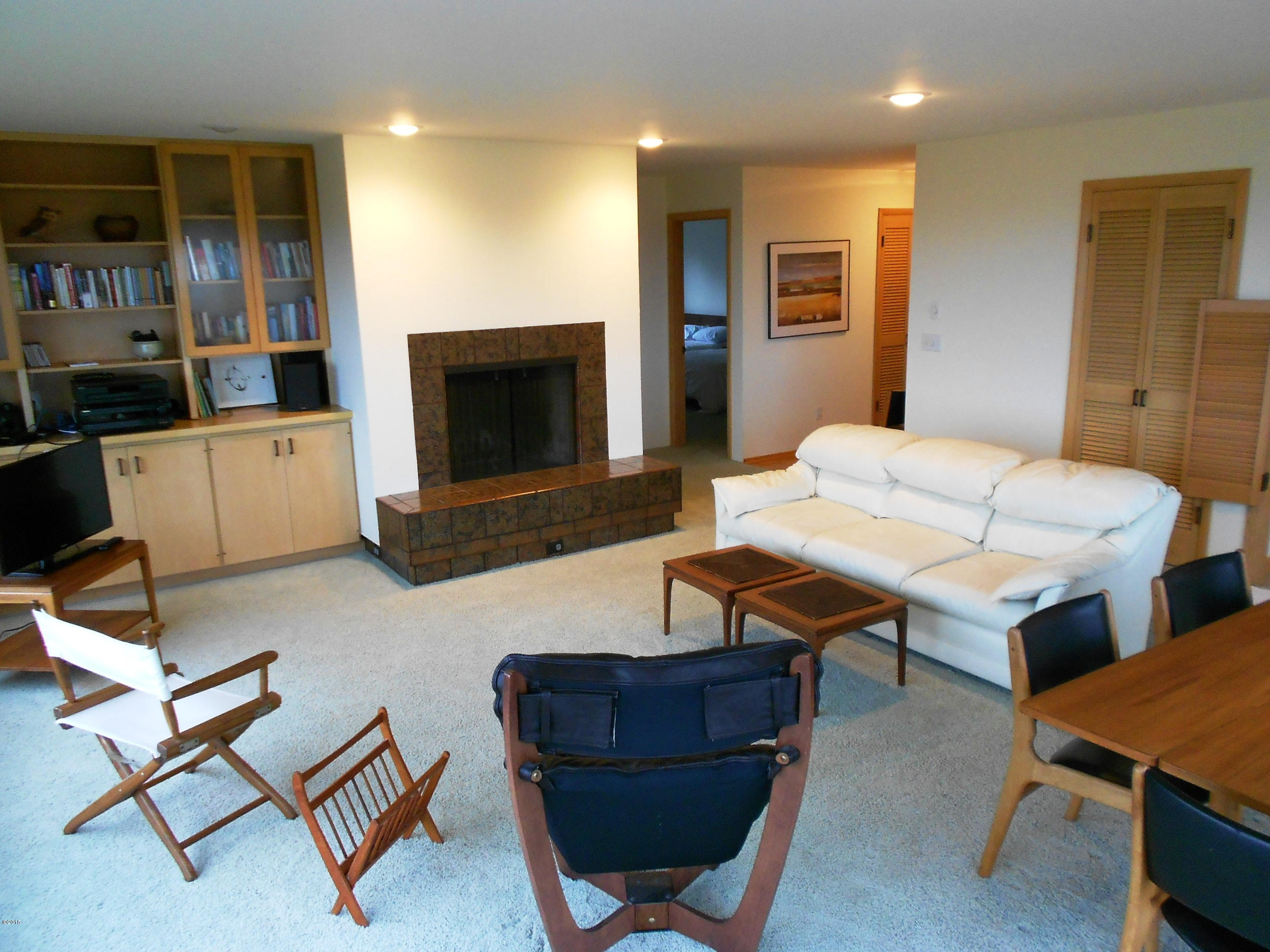 6 Ridge Crest Road Gleneden Beach, OR 97388 - Photo 9 of 40 Interior