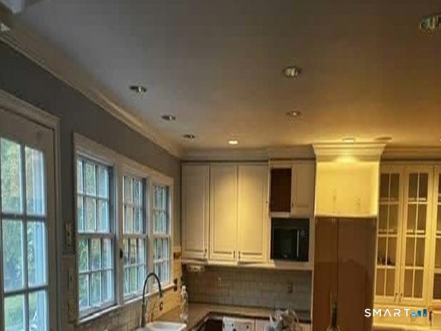 49 Pilgrim Road West Hartford, CT 06117 - Photo 4 of 11 Gallery Image 4