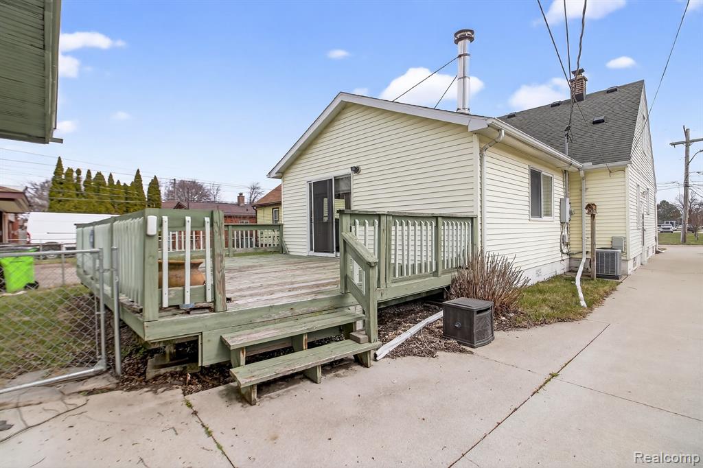 29901 Kelly Road Roseville, MI 48066 - Photo 40 of 43 Gallery Image 40
