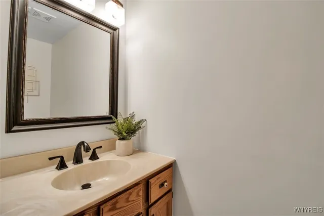 $449,900 | 12 Arrow Trail, Lancaster, NY 14086