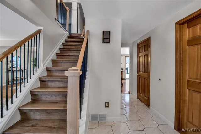 $449,900 | 12 Arrow Trail, Lancaster, NY 14086