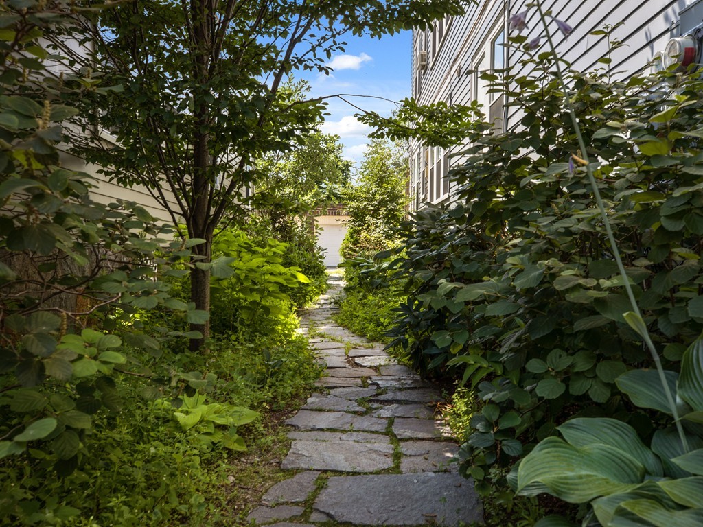 11 Sedgwick Street, Unit 9 Boston, MA 02130 - Photo 17 of 21