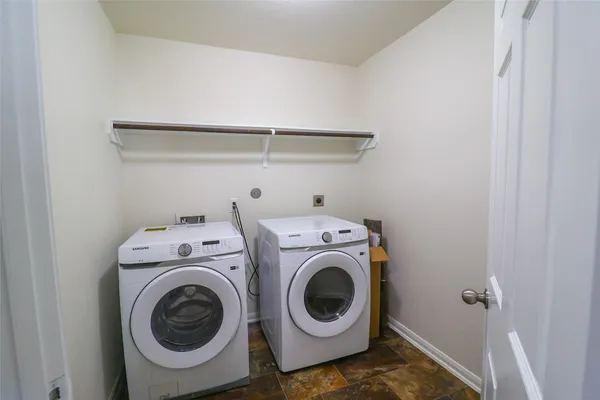 $2,700 | 10638 Dawn Pine Forest Trail, Tomball, TX 77375