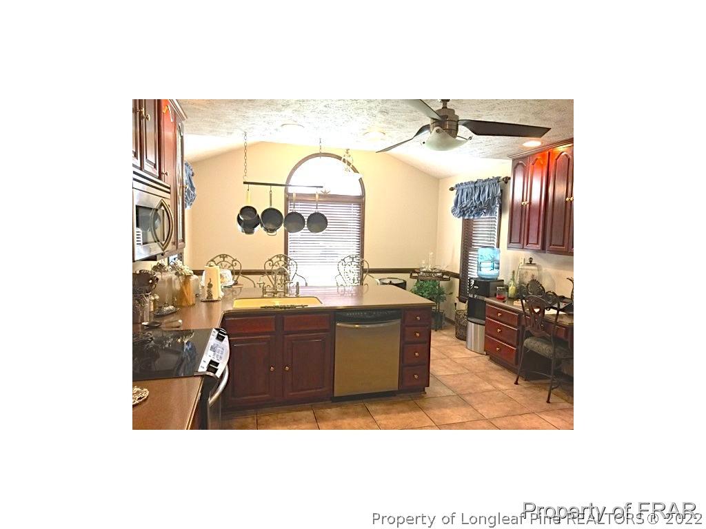 7771 Trappers Road Fayetteville, NC 28311 - Photo 8 of 34 Gallery Image 8