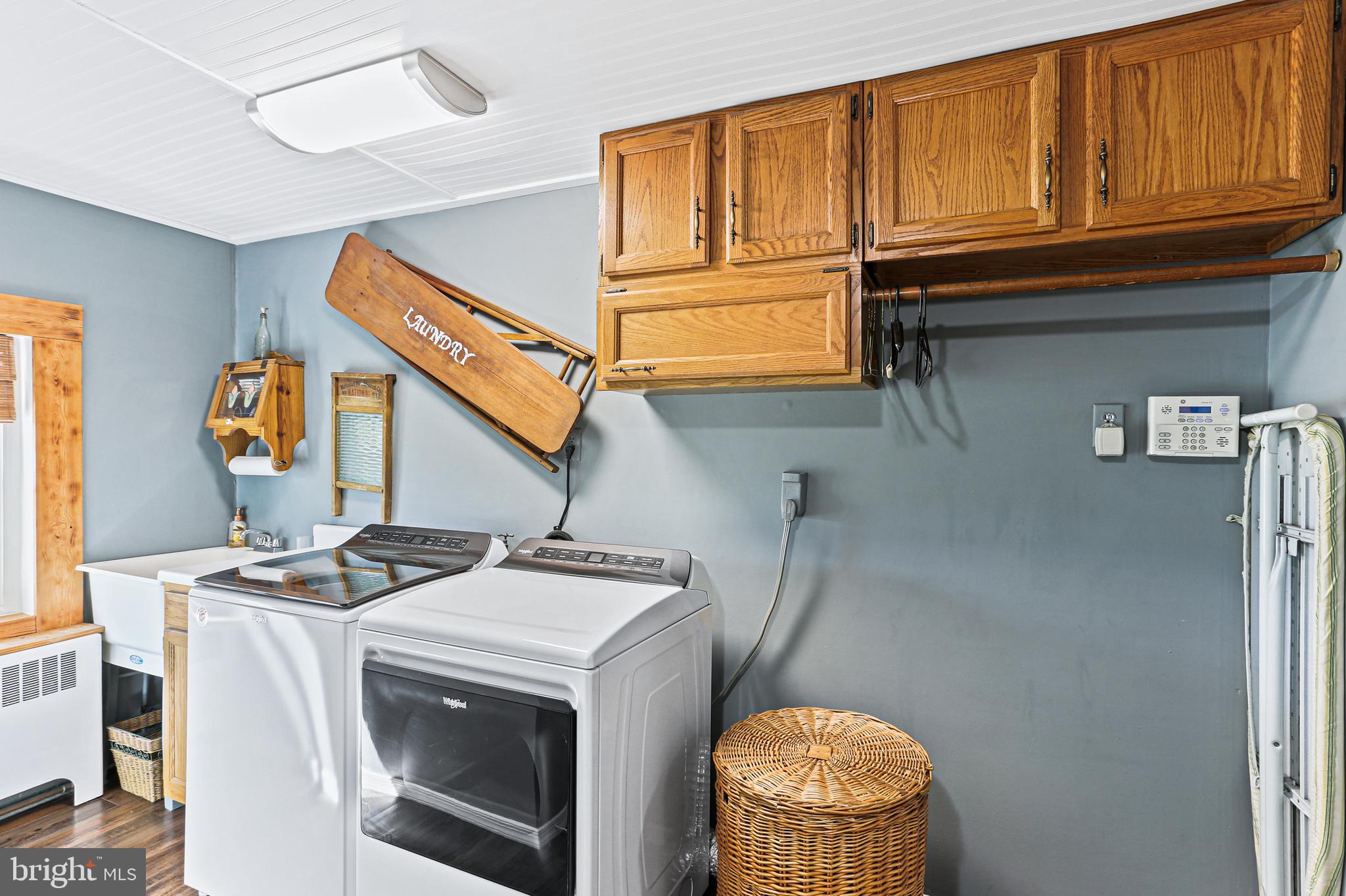 9924 Kelly Road Frederick, MD 21701 - Photo 22 of 32 Main Level Mud Room Laundry Room