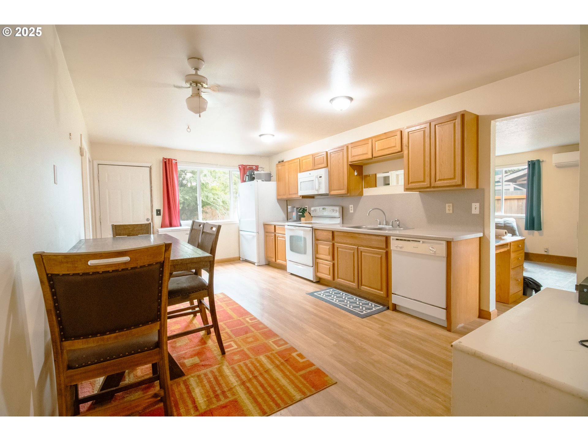 4671 Merlin Street Longview, WA 98632 - Photo 5 of 17 Gallery Image 5