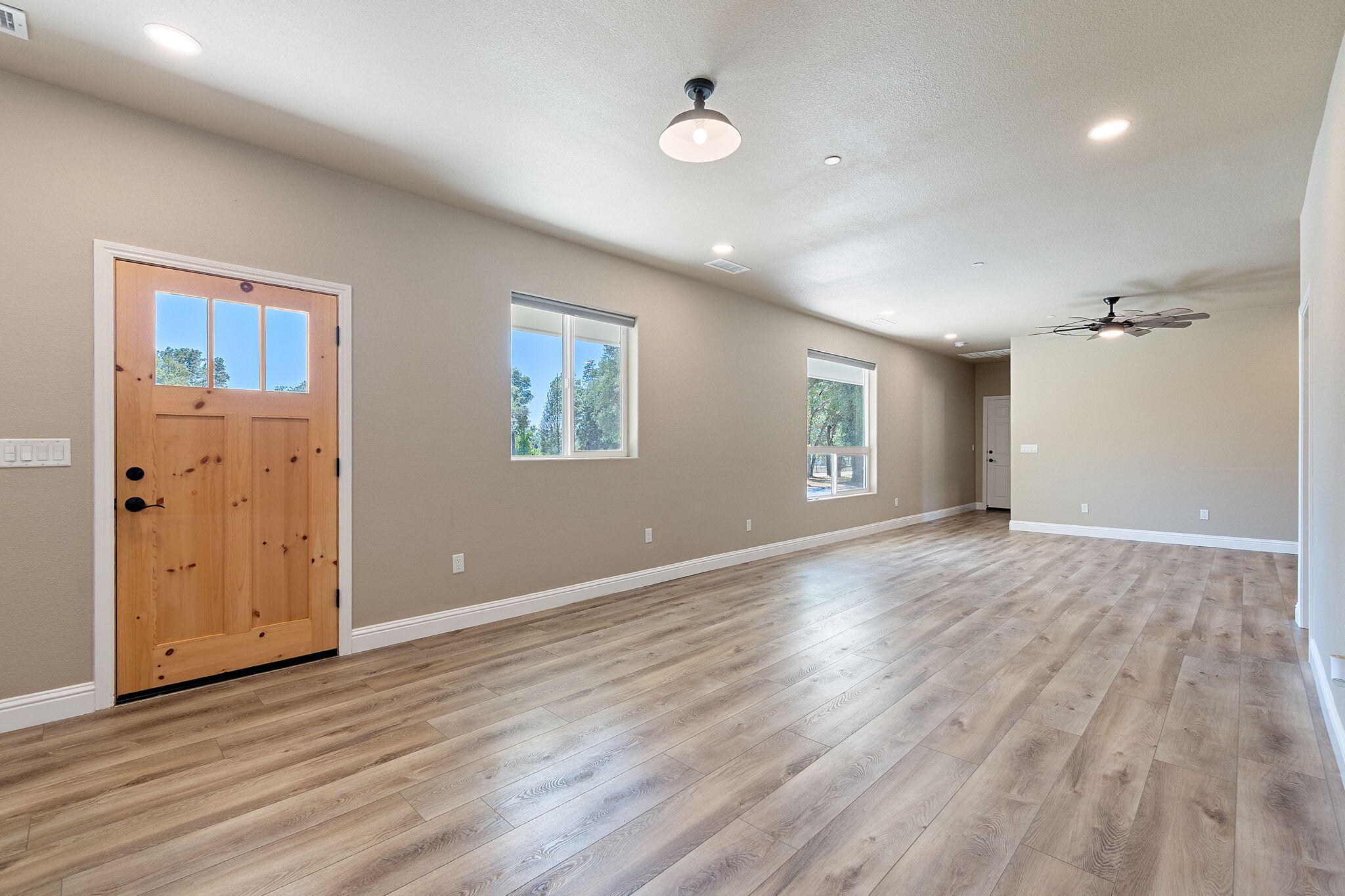 10753 French Creek Road Palo Cedro, CA 96073 - Photo 5 of 60 Living Room