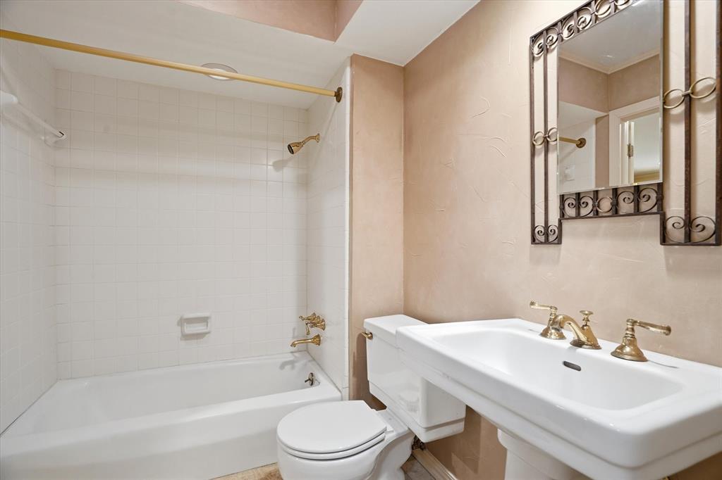 4201 Winding Way Benbrook, TX 76126 - Photo 20 of 40