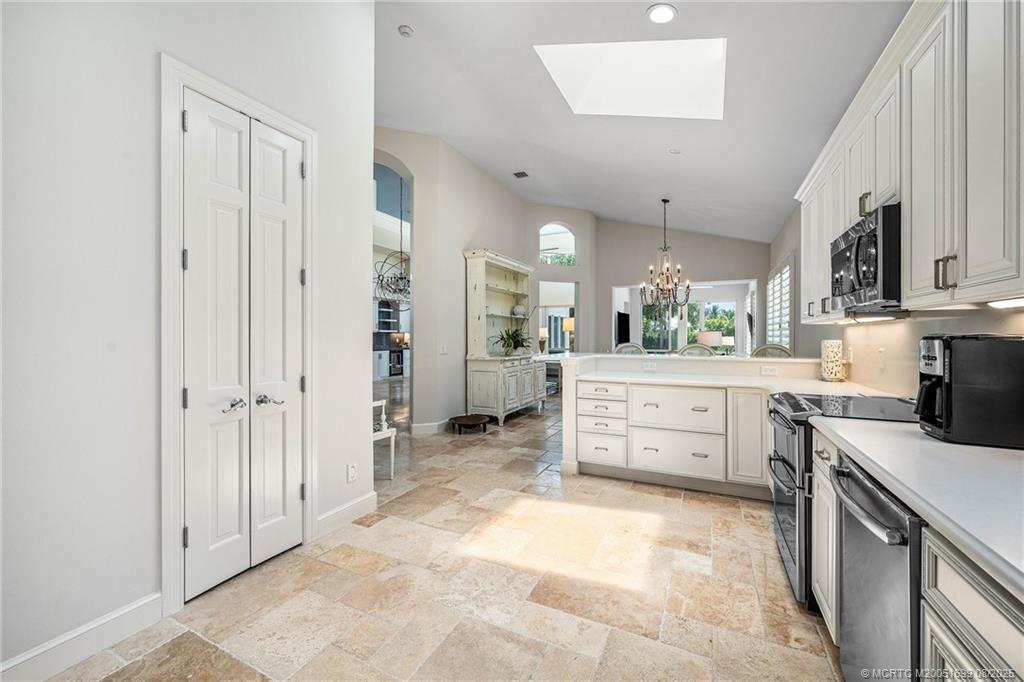 7000 Southeast Lakeview Terrace Stuart, FL 34996 - Photo 14 of 56