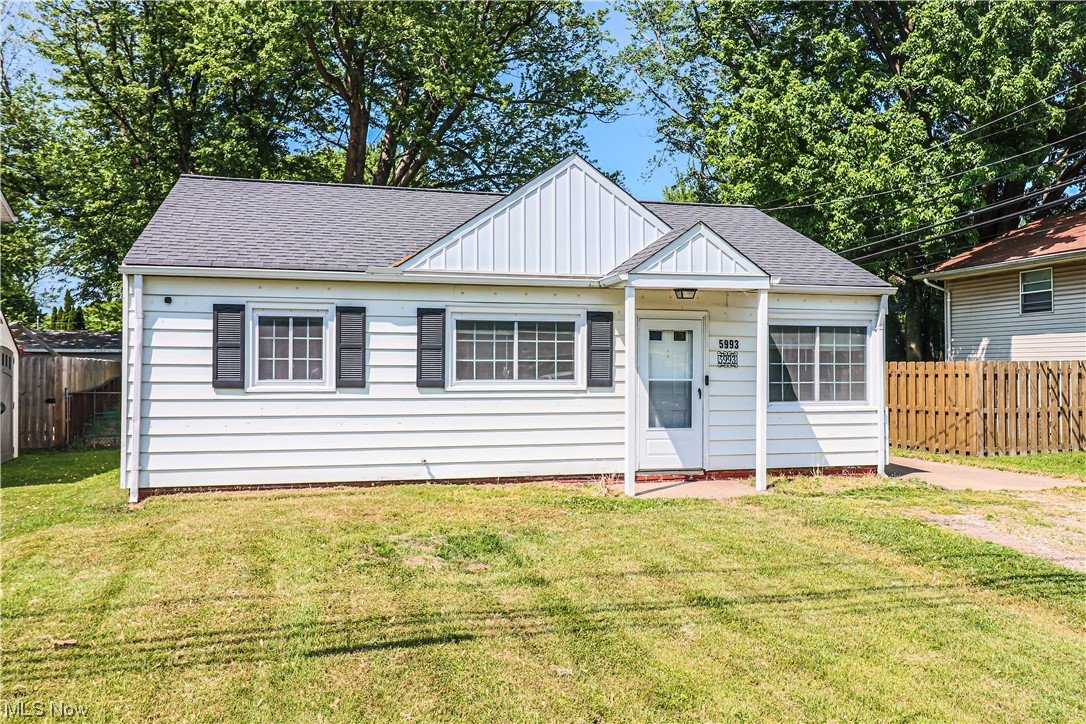 5993 Chapel Road Madison, OH 44057 - Photo 1 of 24 Front of home