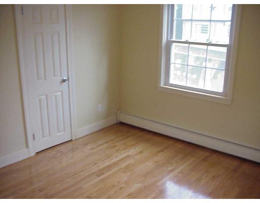 121 Chicago Street Fall River, MA 02721 - Photo 10 of 24