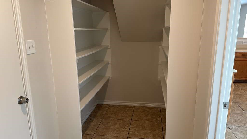6622 Sutton Meadows Drive Houston, TX 77086 - Photo 12 of 45 a view of closet