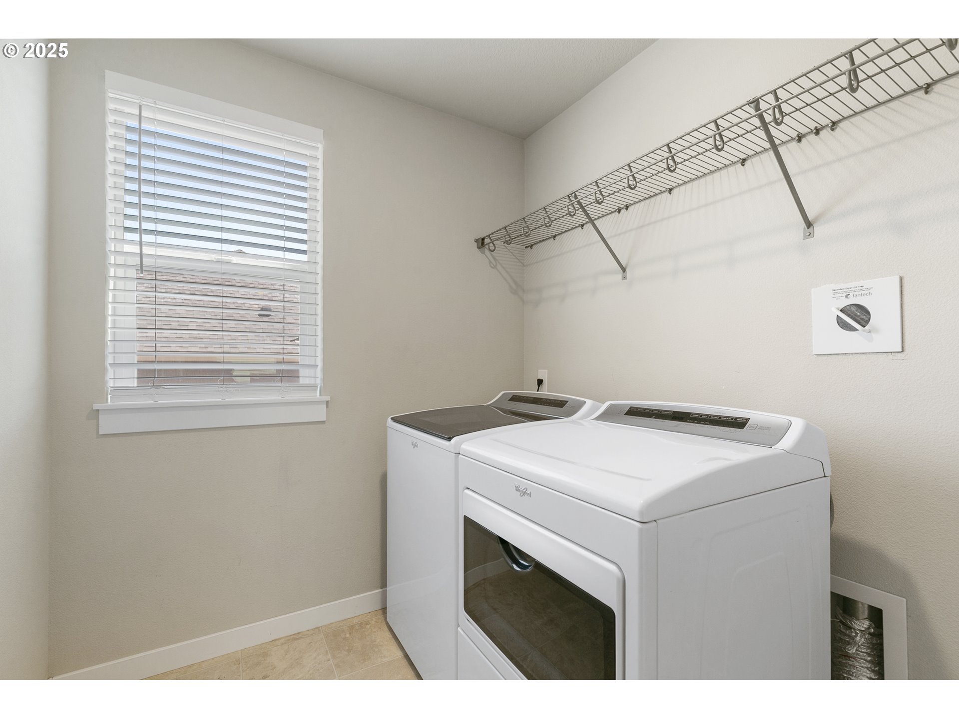 1815 Northeast 172nd Street Ridgefield, WA 98642 - Photo 12 of 19 a utility room with dryer and washer