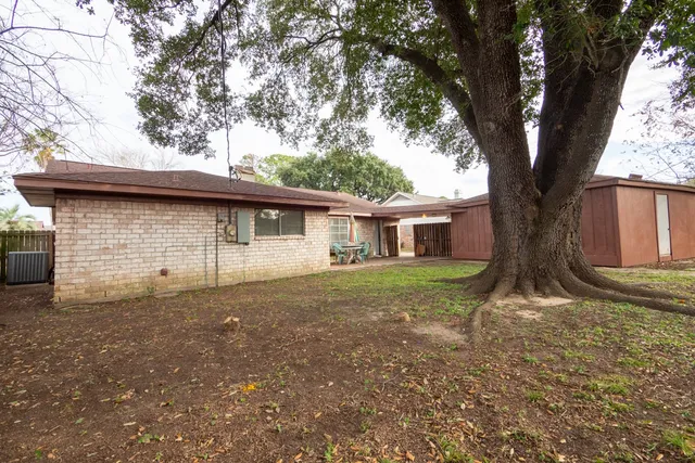 $235,000 | 11607 High Star Drive, Houston, TX 77072