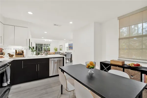 $3,800 | 1516 Veracruz Lane, Unit 63, Weston, FL 33327