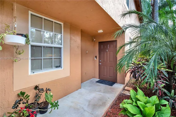$3,800 | 1516 Veracruz Lane, Unit 63, Weston, FL 33327