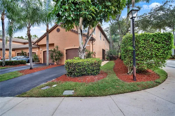 $3,800 | 1516 Veracruz Lane, Unit 63, Weston, FL 33327