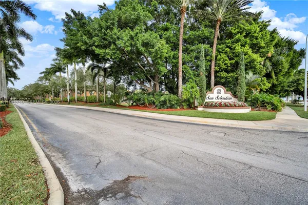 $3,800 | 1516 Veracruz Lane, Unit 63, Weston, FL 33327