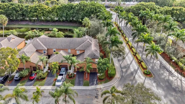 $3,800 | 1516 Veracruz Lane, Unit 63, Weston, FL 33327