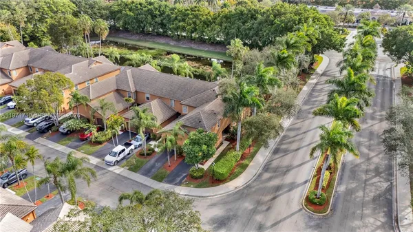 $3,800 | 1516 Veracruz Lane, Unit 63, Weston, FL 33327