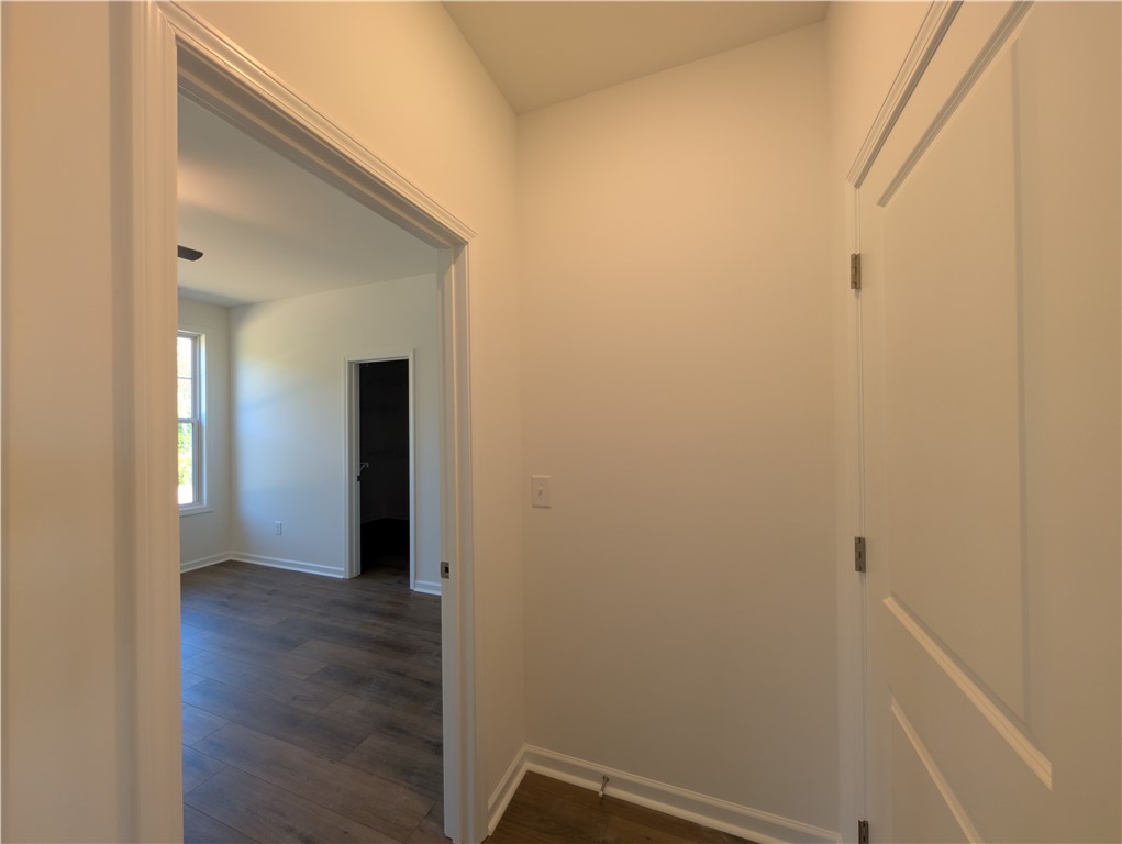 204 Bellflower Lane Pendleton, SC 29670 - Photo 12 of 22 Hallway