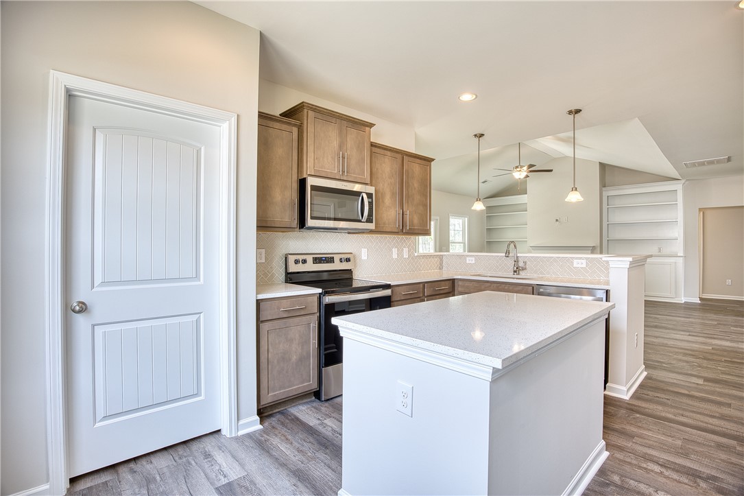 204 Bellflower Lane Pendleton, SC 29670 - Photo 13 of 44 Kitchen