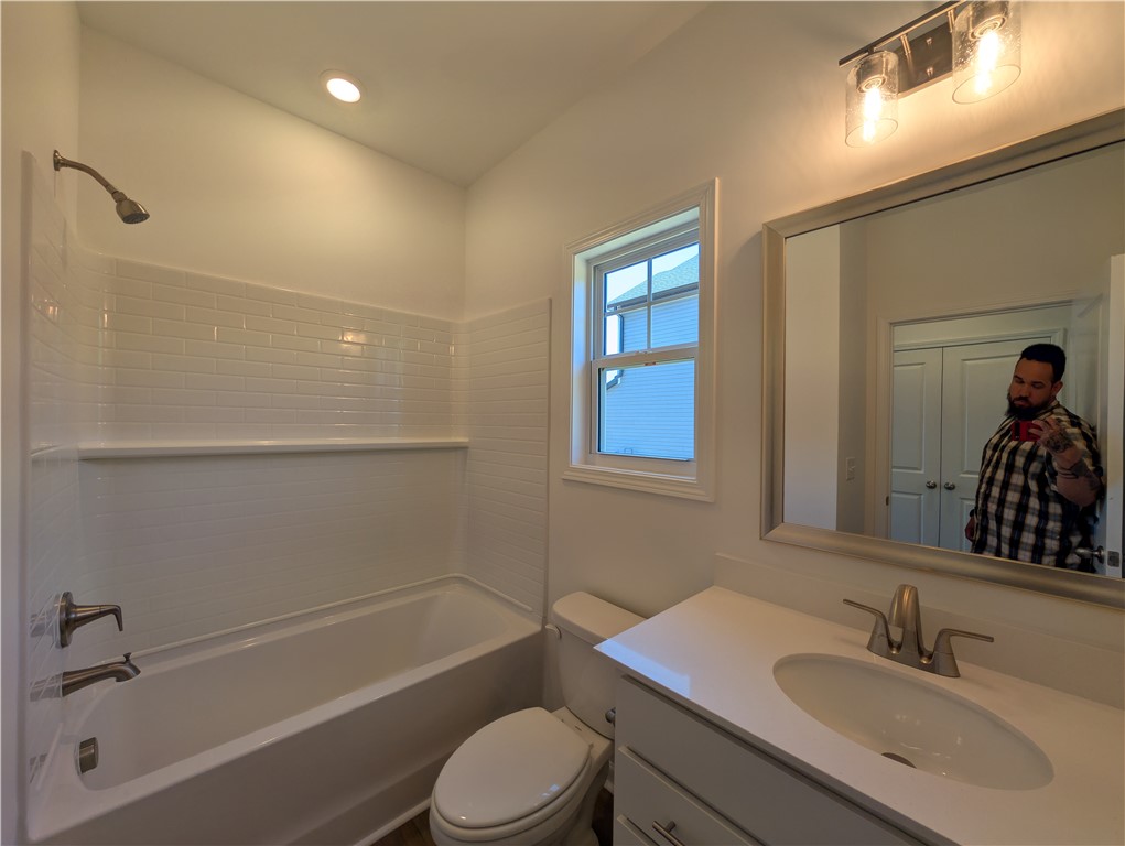 204 Bellflower Lane Pendleton, SC 29670 - Photo 20 of 22 Bathroom