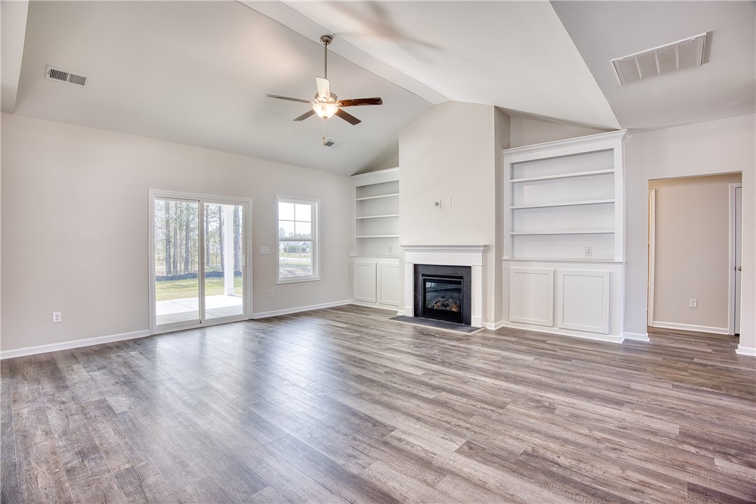 204 Bellflower Lane Pendleton, SC 29670 - Photo 25 of 44 Living Room