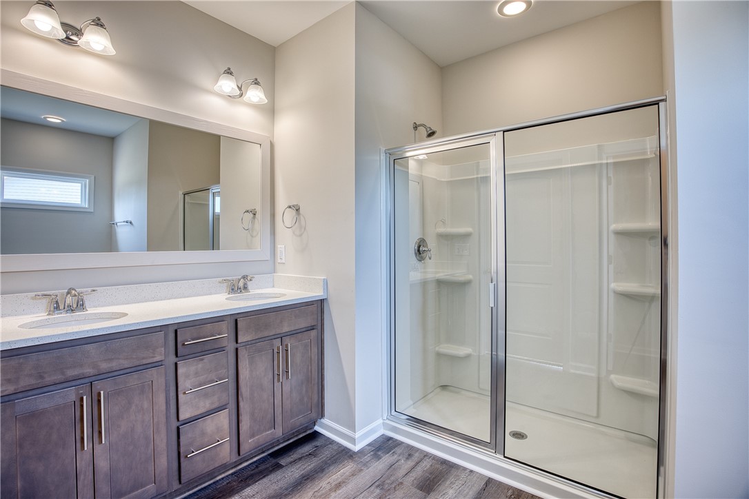 204 Bellflower Lane Pendleton, SC 29670 - Photo 10 of 44 Primary Bathroom