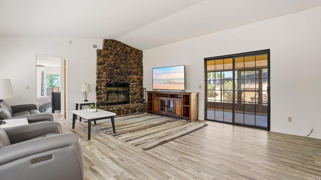 17363 Felipe Road Ramona, CA 92065 - Photo 4 of 31