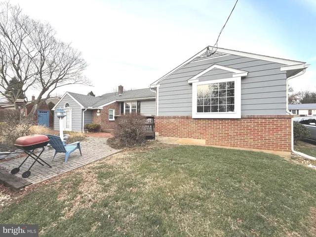 $299,900 | 127 South Arnold Street, Maytown, PA 17550