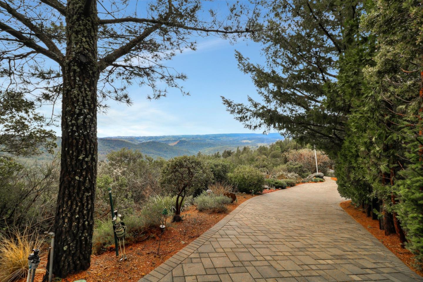 255 Rancho Prieta Road Los Gatos, CA 95033 - Photo 3 of 27 Gallery Image 3
