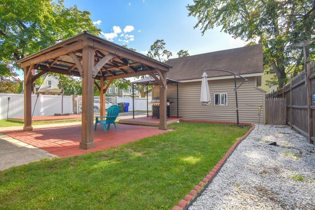 92 Corona Street Springfield, MA 01104 - Photo 19 of 29 Gallery Image 19