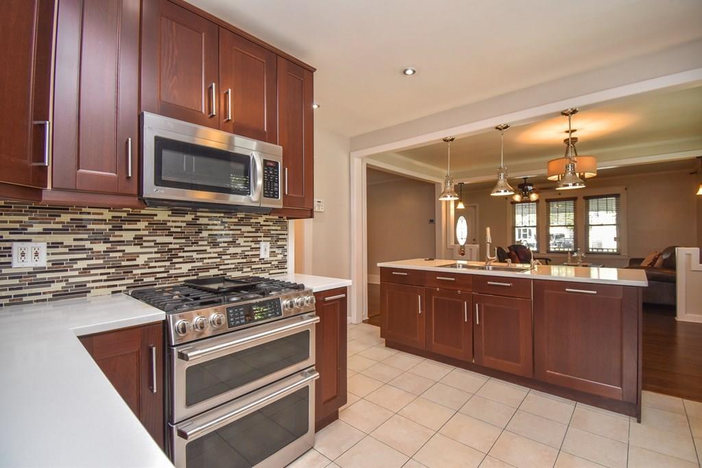 92 Corona Street Springfield, MA 01104 - Photo 7 of 29 Gallery Image 7