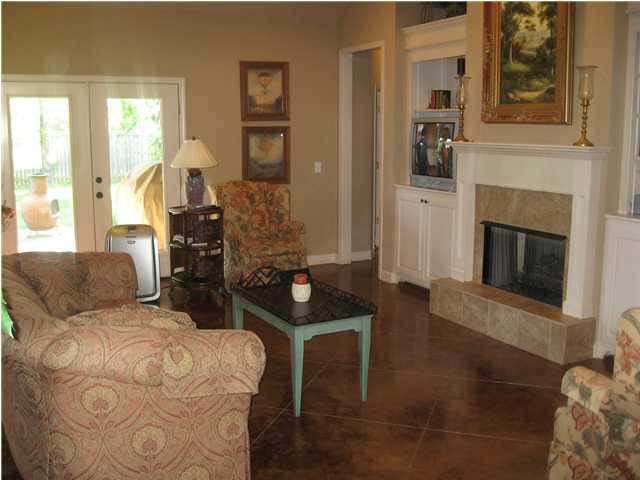 124 Lake Ridge Drive Madison, MS 39110 - Photo 9 of 16 Additional view of Family Room