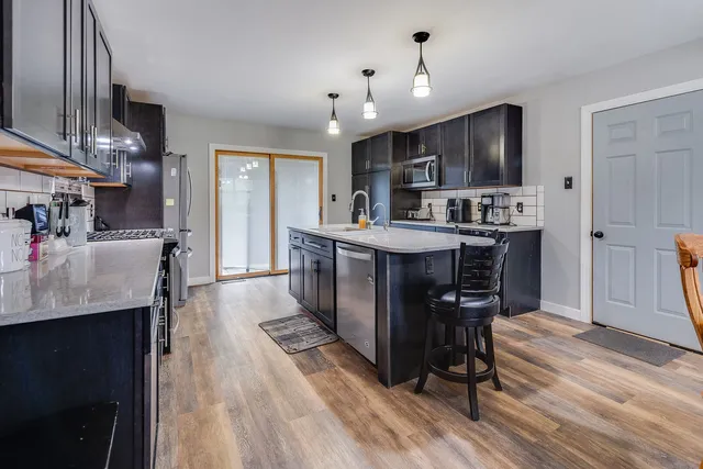 $370,000 | 12106 Baker Terrace, Woodstock, IL 60098